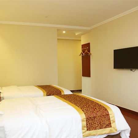 Greentree Alliance Shanghai Chongming Bayi Road Walking Street Hotel Экстерьер фото